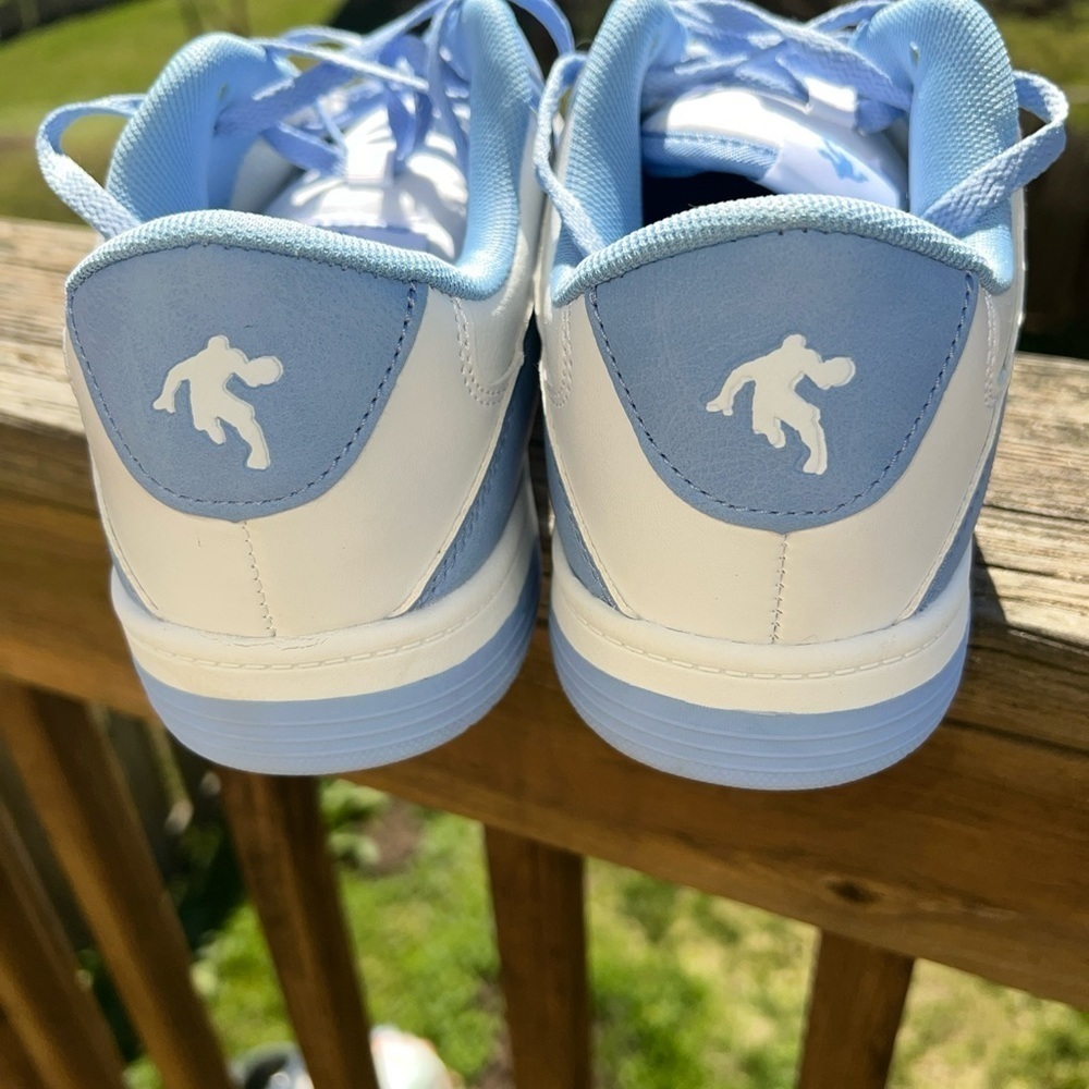Women’s Blue and White AND1 Low Top Basketball Sneakers Size 10🔥🔥 - Picture 10 of 12
